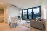 EQ Tower Luxury 1 Bedroom Central Melbourne - Great Ocean Road Tourism