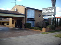 Estelle Kramer Motel - Lightning Ridge Tourism