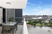 Executive Family 3 Bedroom Suite - Brisbane CBD - Views - Pool - WIFI - Free parking - Accommodation Ballina