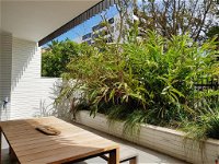 Executive Living in this Chic Garden Apartment - Accommodation Adelaide