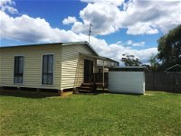 Flat 2 42 McMillan Rd - Accommodation Cairns