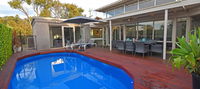 FLORENCE HOUSE Sundrenched Luxury with Pool  Deck - QLD Tourism