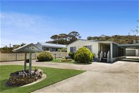 Four Sisters - beachside holiday - Mount Gambier Accommodation