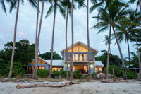 Frangipani Beach House - Newell Beach - Tweed Heads Accommodation