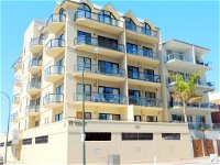 Glenelg Beachside Luxury Apartments - Palm Beach Accommodation