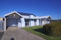 Golf and Beach Retreat - Mount Gambier Accommodation