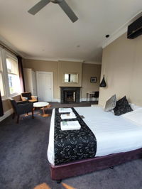 Grand Hotel - Accommodation Adelaide