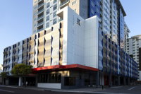 H on Mitchell Apartment Hotel - Accommodation Australia