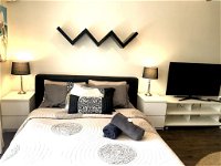 Heart of Manly Apartment - Bundaberg Accommodation