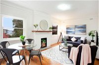 Heritage Home Metres from Manly Beaches and Dining - Accommodation Yamba