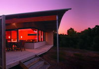 Hilltop Studios - Accommodation Australia