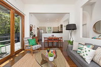 Historic 1890s House With Terraced Backyard Deck - Accommodation WA