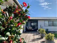 Homely Getaways in Surf Beach - Pet Friendly - Tourism Canberra