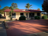 Hooterville - Tweed Heads Accommodation