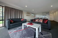 Horizons Golf Club Villa 107 - Accommodation Airlie Beach