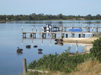 Lakes Waterfront Motel and Cottages with King Beds