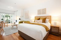 Leafy and Tranquil Inner West Studio Apartment - Accommodation Gold Coast