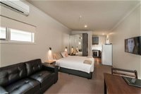 Leisure Ville Holiday Centre - Accommodation Airlie Beach