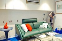 Luxe Executive Suite with breakfast and snacks in Paddington near Darlinghurst St Vincents - Townsville Tourism