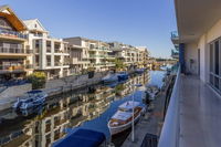 Luxurious Mandurah Marina Apartment - Broome Tourism