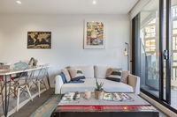 LUXURIOUS RIVERSIDE RESORT STYLE APARTMENTPOOLSPAGYMROOFTOP WITH CITY VIEWS - Accommodation NSW