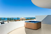 Luxury Ocean Penthouse - Accommodation Airlie Beach