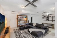 Luxury Pool Side Apartment in Beachfront Resort - Wagga Wagga Accommodation