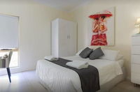 M102 Studio Gem in West Perth Free Tranzit Zone - Perisher Accommodation