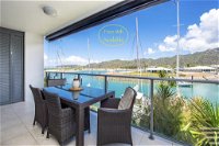 Magnetic Blue Waterfront Apartments - Accommodation Noosa
