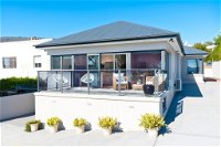 Maning Reef Sandy Bay - eAccommodation