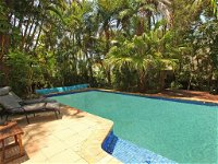 Mayfield 23 - 5 BDRM Home with Pool - Accommodation Airlie Beach
