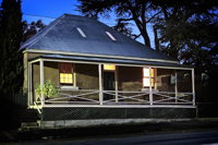 McCauley's Cottage - Accommodation in Brisbane