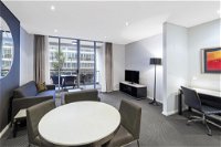 Meriton Suites Zetland - Accommodation Adelaide