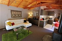 Mirkwood Forest Self-contained Spa Cottages - Accommodation Fremantle