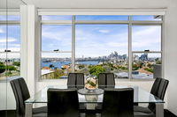 Modern 2BR Apartment with Views HARIS - Accommodation Tasmania