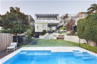 Modern Beach House - Accommodation Australia
