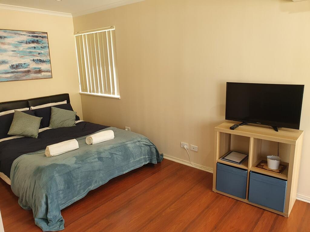 Woodville SA Accommodation Airlie Beach