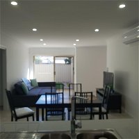 Modern style central location golden house - Lennox Head Accommodation