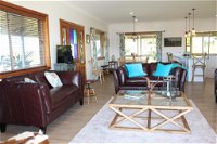 Montville House on the Hill - WA Accommodation