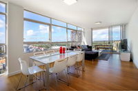 Moore to See - Modern and Spacious 3BR Zetland Apartment with Views over Moore Park - Broome Tourism