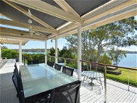 Morisset Bay Waterfront Views Lake House looking over Trinity Marina - Accommodation Airlie Beach
