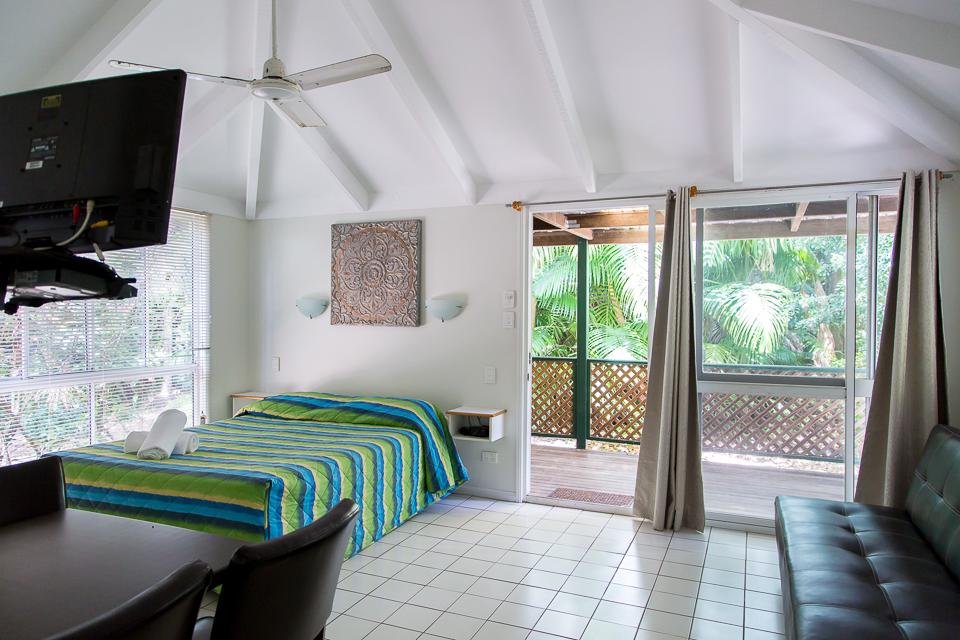 Woombye QLD Accommodation Airlie Beach