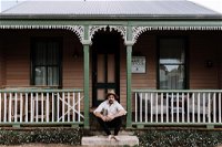 Ned Kellys Marlo Cottage - in the best Beechworth location - WA Accommodation