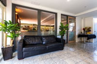 Baileys Motel - Redcliffe Tourism