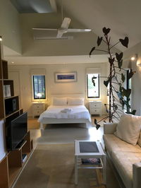 DESIGNER'S STUDIO - Accommodation Mermaid Beach