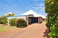 Osprey Holiday Village Unit 119 - Close to the pool - Accommodation Airlie Beach