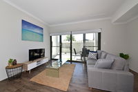 Modern Apartment Redcliffe near Perth Airport 0126 - Accommodation Broome