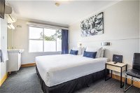 Book Derwent Park Accommodation Vacations  Hotel NSW