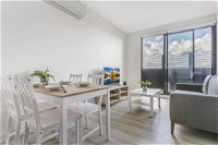New One-Bedroom with Sweeping Views - Accommodation Burleigh