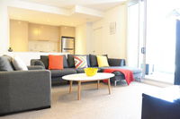 New SilkRoad Apartments Airport - Schoolies Week Accommodation